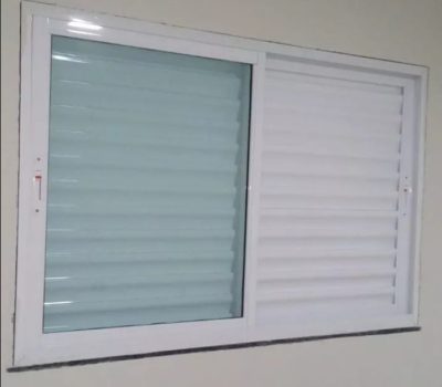 Janela veneziana 3 folhas moveis